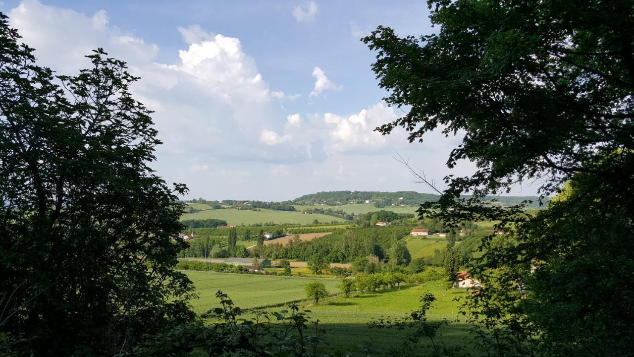 Domaine De Calbiac Bed & Breakfast Dolmayrac Exterior photo